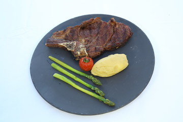 steak with vegetables