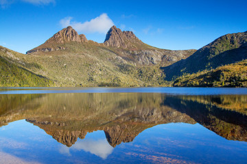 Cradle Mountain and reflection in Dove lake, Cradle Mountain National Park, Tasmania, Australia