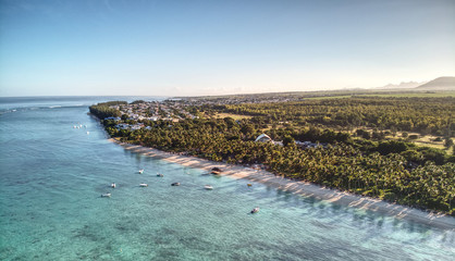Flice en Flac La Pirogue