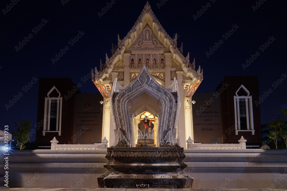 Wall mural buddha statue in bangkok thailand