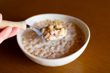 朝食のグラノーラ