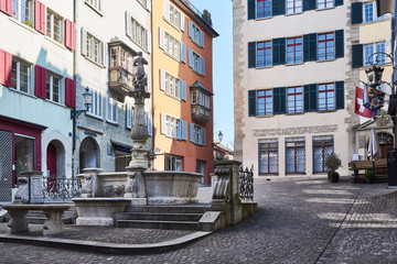 Zürich Napfbrunnen beim Napflatz an der Spiegelgasse, Zürcher Altstadt, Brunnenturm, mittelalterlicher Wohnturm, Kulturstätte,