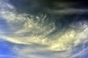 Fototapeta premium Blue sky and beautiful clouds on a bright day Used as a background image