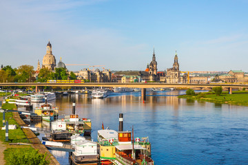 Obraz premium Old Town architecture with Elbe river in Dresden, Saxony. Germany