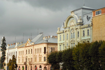 Obraz premium Chernivtsi, Ukraine. Europe. Element of architecture. Building with balconies and windows.