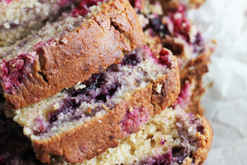 Cake with raspberry and blueberry