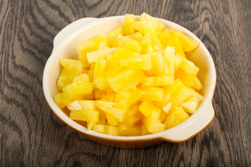 Canned pineapple