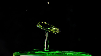 Wasser Wassertropfen Tropfen Wassertropfenkollision Tropfenkollision Water Waterdrop Flüssigkeit
