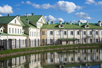 Fototapeta na wymiar Lake in city, Russia