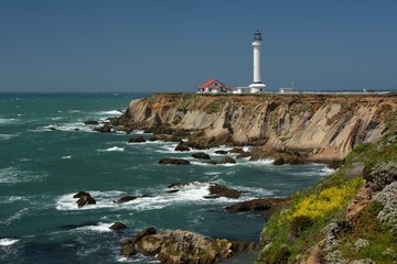 Fototapeta na wymiar Pacific coast of Point Arena Light in Mendocino County from April 28, 2017, California USA