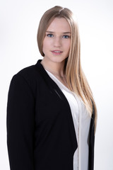 Junge hübsche blonde Frau