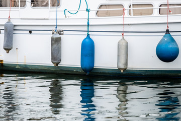 Flotteurs de bateau © PicsArt