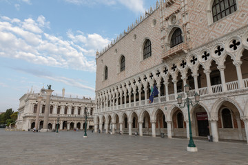 Fototapeta premium Panoramic view of Doge's Palace (Palazzo Ducale) on Piazza San Marco