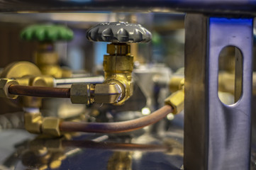 frosted valve on the liquid nitrogene vessel, during the gas release