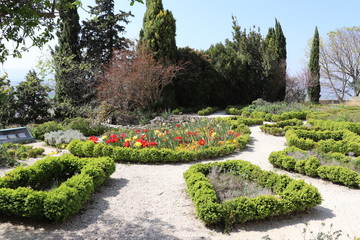 Village m&eacute;di&eacute;val de La Garde Adh&eacute;mar - Le Jardin aux Herbes - Dr&ocirc;me Proven&ccedil;ale
