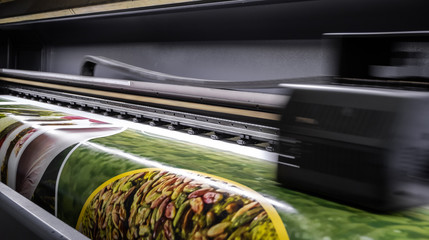 Large format digital printing machine and moving print head - obrazy, fototapety, plakaty