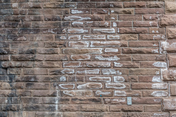 Feuchte Wand einer Sandstein Brücke