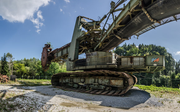 weitwinkelansicht von einem schaufelradbagger panorama