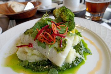 belle assiette de poisson