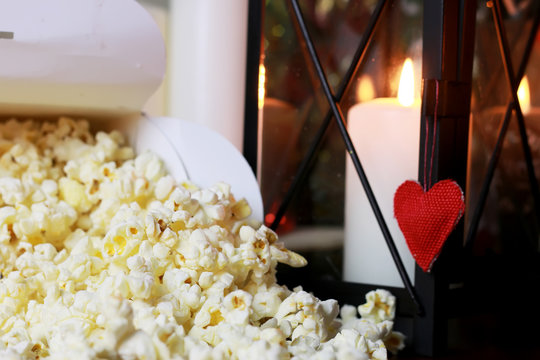popcorn stack with heart shape
