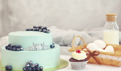 Confectionery flavored cakes for a holiday