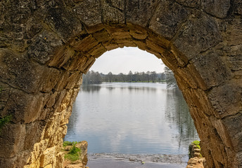 Fototapeta na wymiar View of Eleven Acre Lake in Stowe, Buckinghamshire, United Kingdom