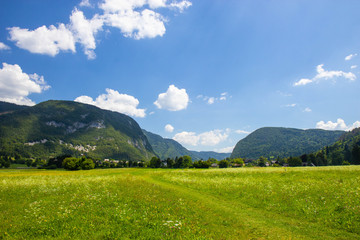 Obraz premium Summer sunny scene of mountains in Triglav National Park in Slovenia