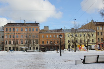 Fototapeta na wymiar houses on Fontanka embankment in winter in St. Petersburg, Russia