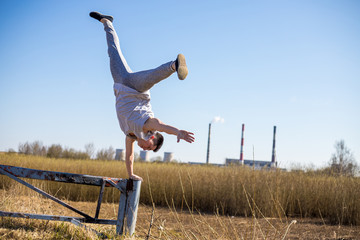 Teen shows parkour