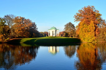 Fototapeta na wymiar Kassel Park Herbst