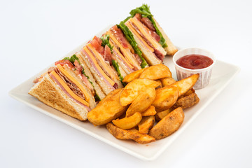 sandwich chicken chips