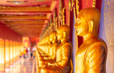 row of Buddha statue