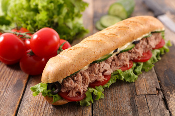 sandwich with tuna and vegetable
