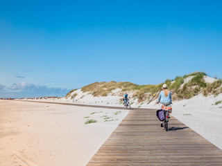 Fahrradweg zum Strand an der Nordsee