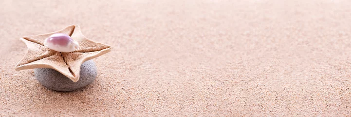 Fotobehang Zen Stenen Zen stenen, zand en schelpen panoramisch zen stilleven  © Delphotostock