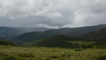 Fototapeta na wymiar Trekking in the Carpathians through Petros to Hoverla along the Montenegrin ridge to Pop Ivan