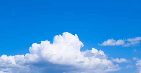 Naklejka na ściany i meble Beautiful blue cloudy sky