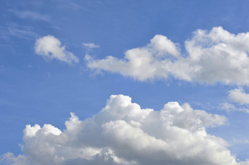Naklejka na ściany i meble ciel bleu et nuages 