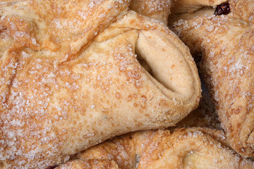 Shortbread cakes with cherry filling