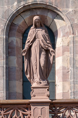 Fototapeta premium Mary statue at Freiburg Muenster Germany
