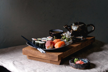 Fototapeta na wymiar Sushi Set nigiri and sushi rolls