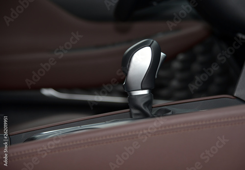 automatic gear shift 