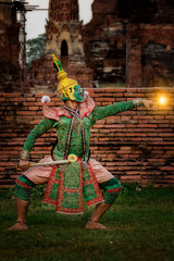 Fototapeta na wymiar Khon performance Thai culture with the character of Hanuman Tosakan Mahathat,temple Ayutthaya