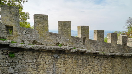 Fototapeta na wymiar 15304_The_wall_of_the_Montale_tower_in_San_Marino_Italy.jpg