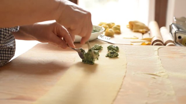 Pasta fresca all'uovo fatta in casa