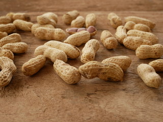 peanuts in the shell