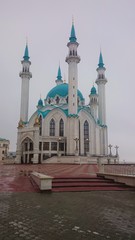 Fototapeta na wymiar Intresting view of the Kul Sharif Qolsherif, Kol Sharif, Qol Sharif, Qolsarif Mosque in Kazan Kremlin. One of the largest mosques in Russia. UNESCO World Heritage Site. Kazan, Tatarstan, Russia.