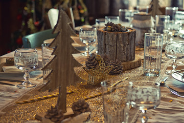 Dinner table decorations for Christmas.
