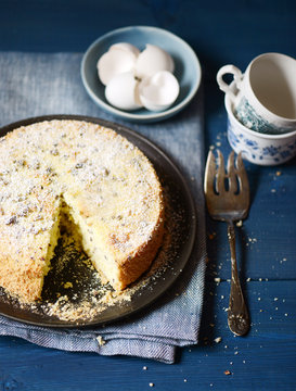 Vegan Savoy cake