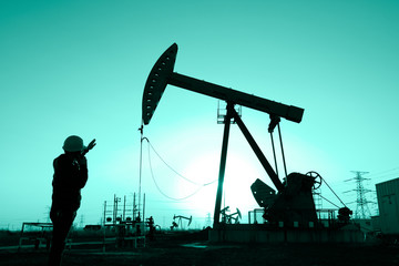 oil field, the oil workers are working